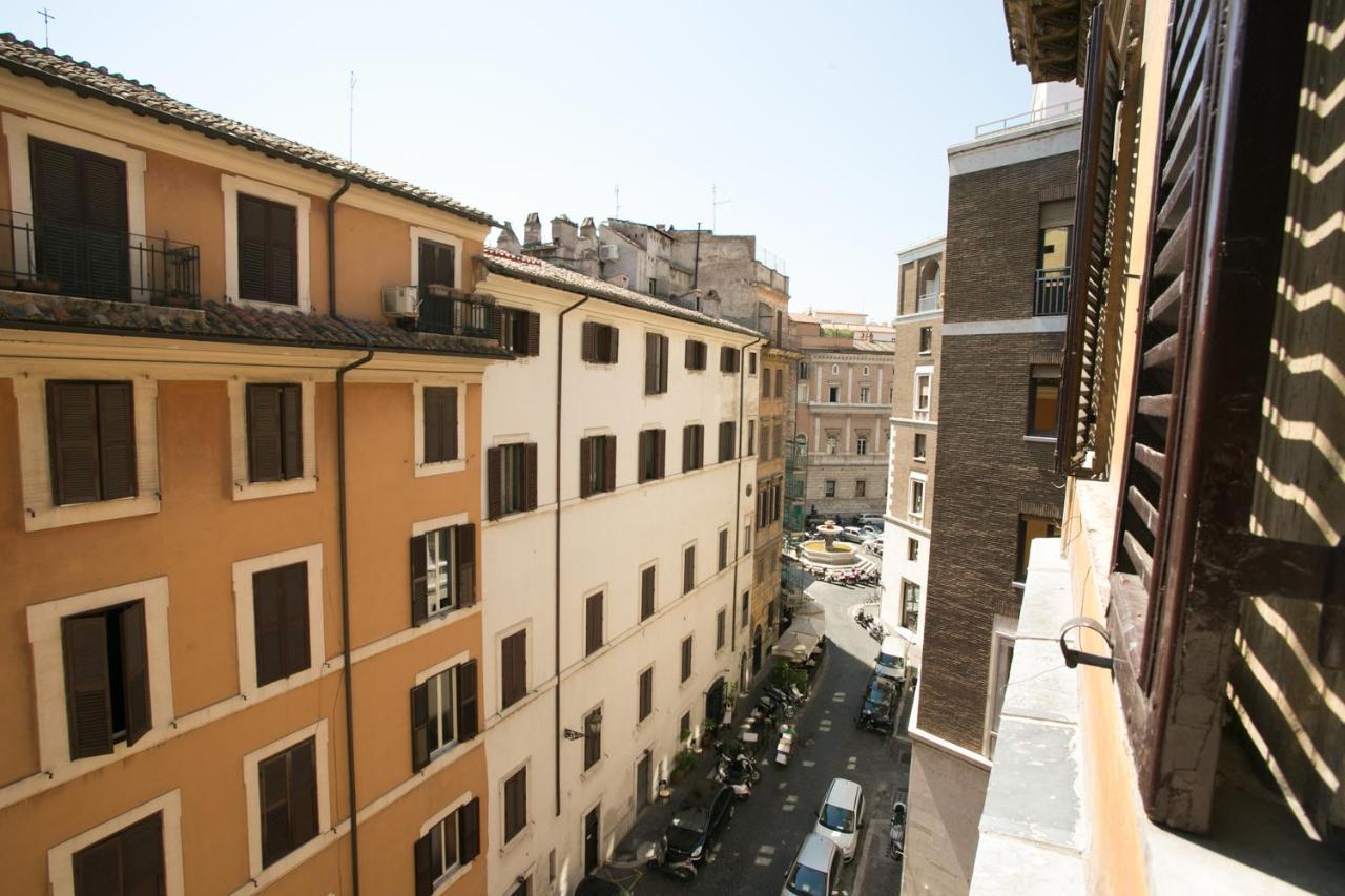 Private Room In Roma Centro Storico Екстер'єр фото